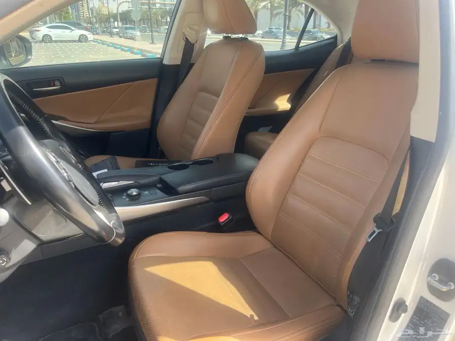 Lexus IS350 2018 79k km 6