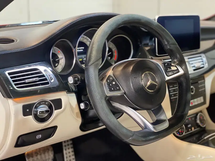 مرسيدس CLS400 2015 بحالة نظيفة 12