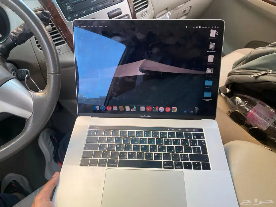 للبيع  MacBook Pro 15-inch i9 نظيف جدا 3
