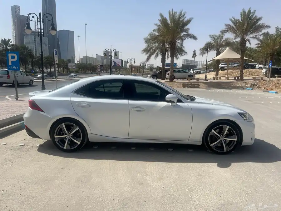 Lexus IS350 2018 79k km 3