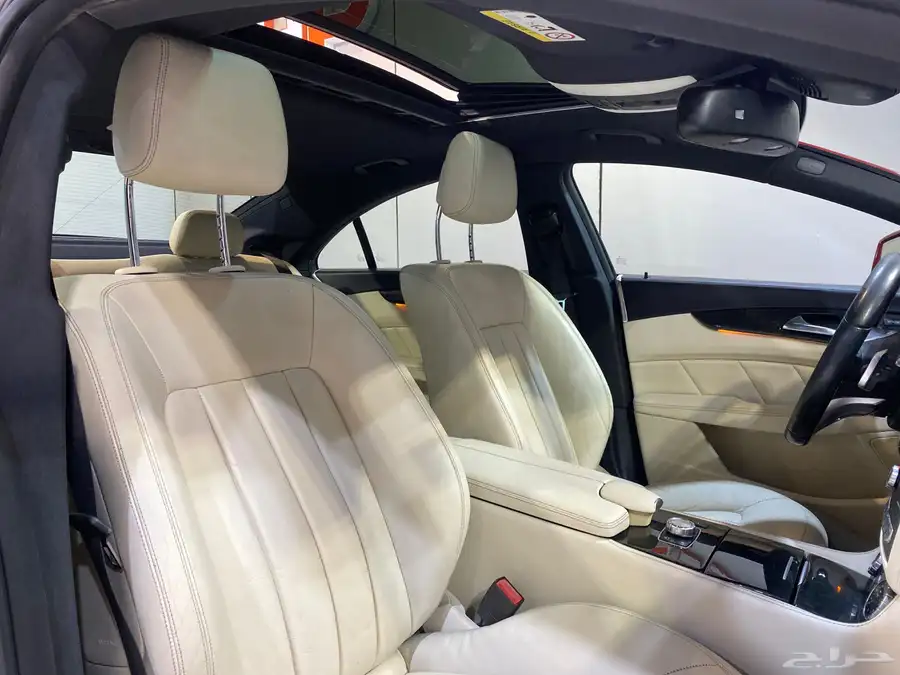 مرسيدس CLS400 2015 بحالة نظيفة 16