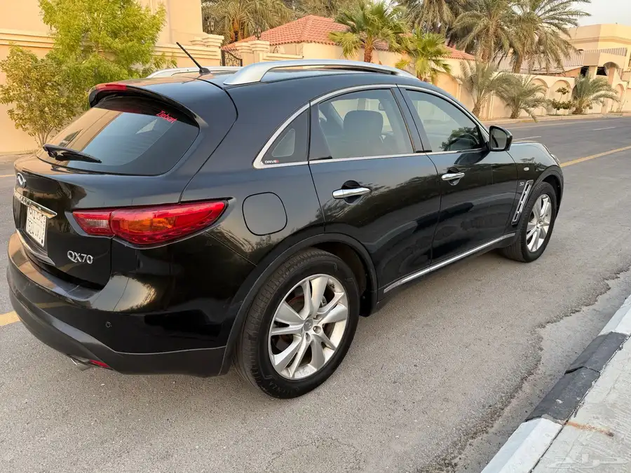 إنفنيتي QX70 2