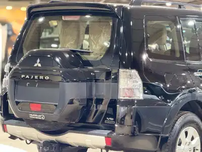 ميتسوبيشي باجيرو 2019 فل كامل ممشي قليل 13