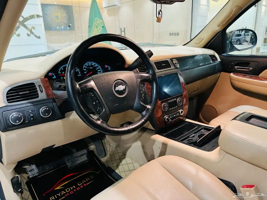 تاهو 2008 LTZ بحاله ممتازه 6