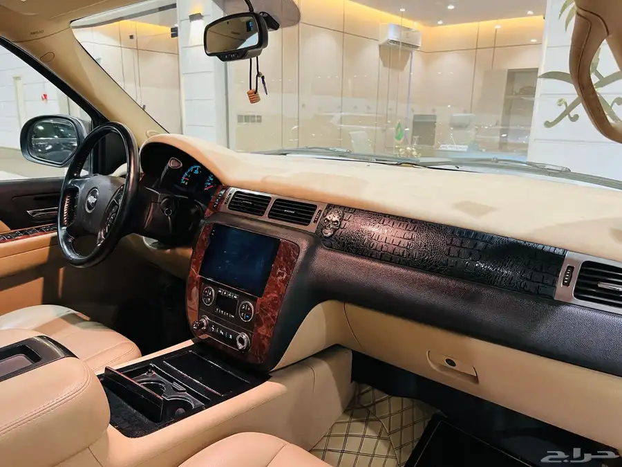 تاهو 2008 LTZ بحاله ممتازه 7