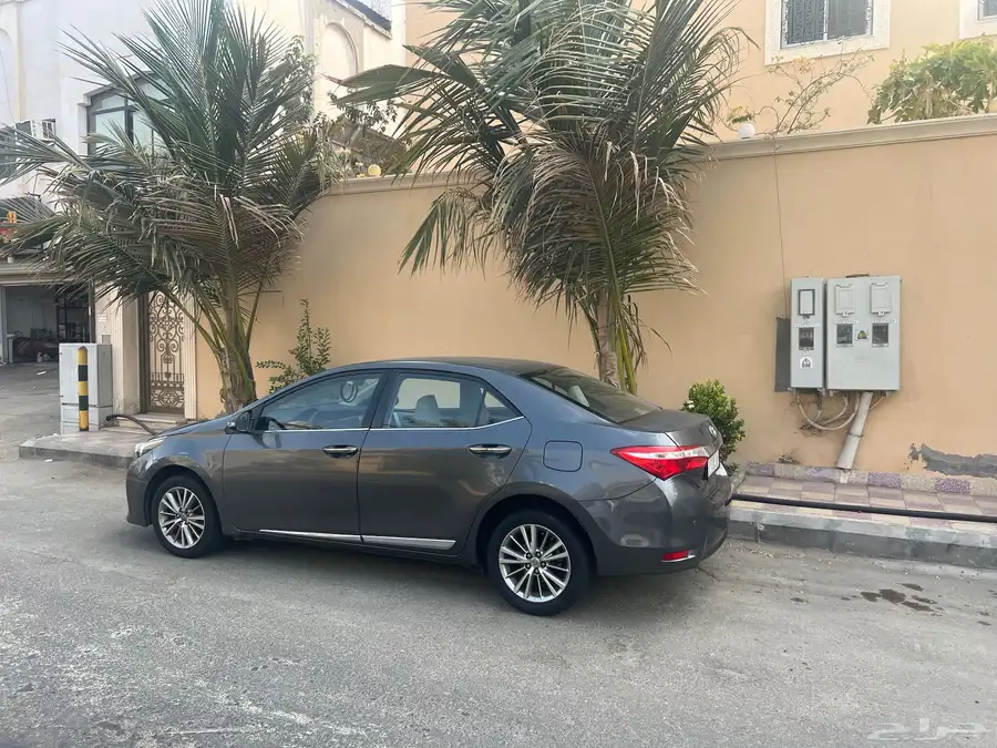 Toyota Corolla 2014   Mid Option (Push Start   OEM Rims) 5