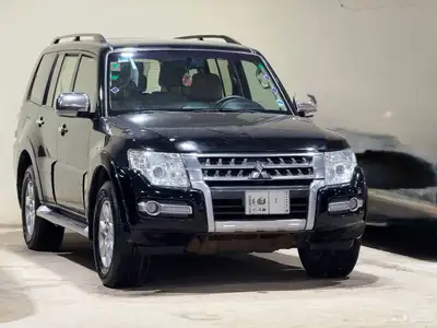 ميتسوبيشي باجيرو 2019 فل كامل ممشي قليل 8