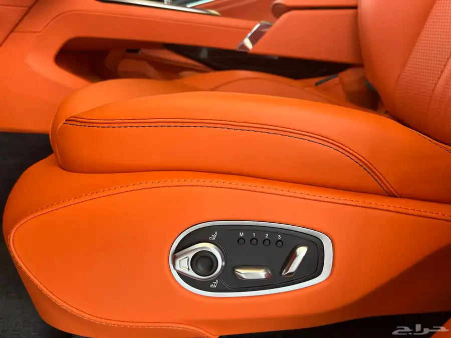 Aston Martin DBX 707 2025 10