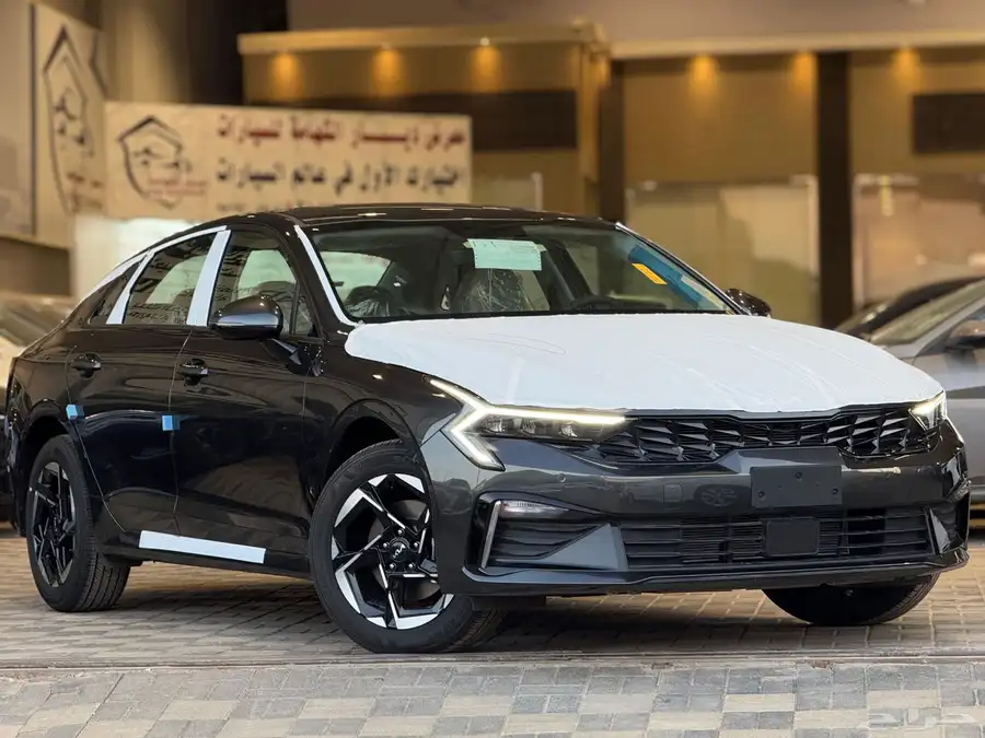 كيا K5 2025 ستاندر مطور عروض الكاش والتقسيط 1