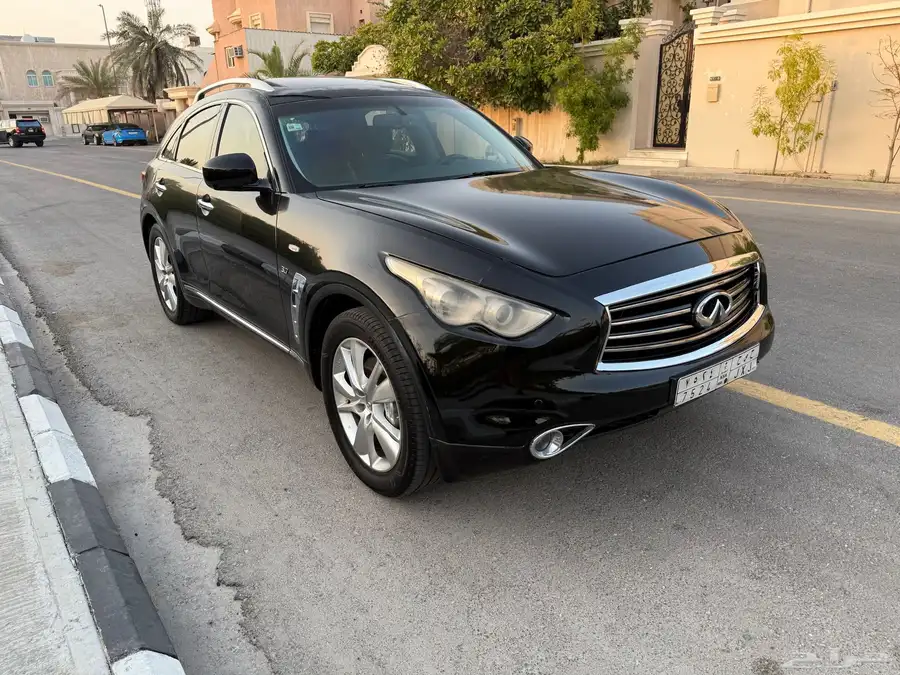 إنفنيتي QX70 5