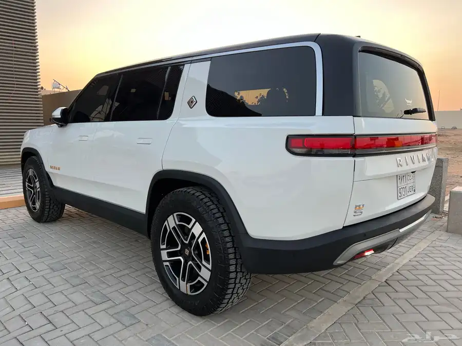 RIVIAN R1 S 2024 5