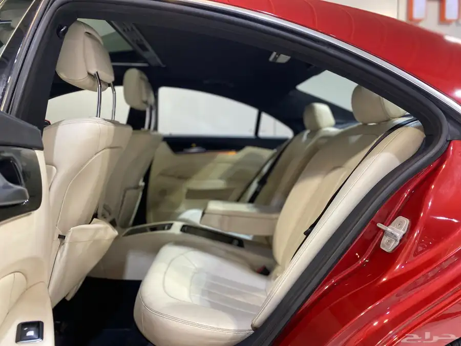 مرسيدس CLS400 2015 بحالة نظيفة 11