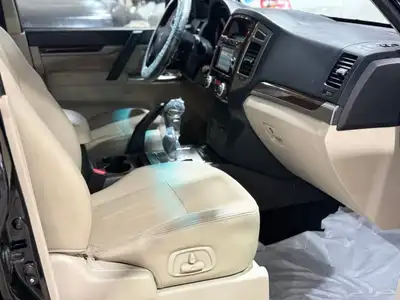 ميتسوبيشي باجيرو 2019 فل كامل ممشي قليل 19