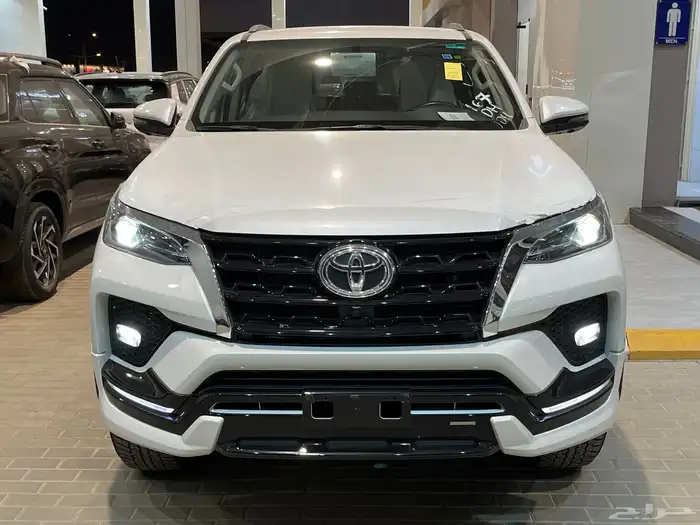 فور تشنر 2025 سعودي اعلى فئه vx 1