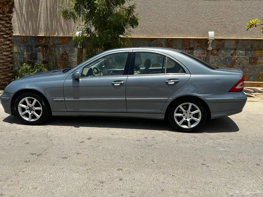 مرسيديس C200 3