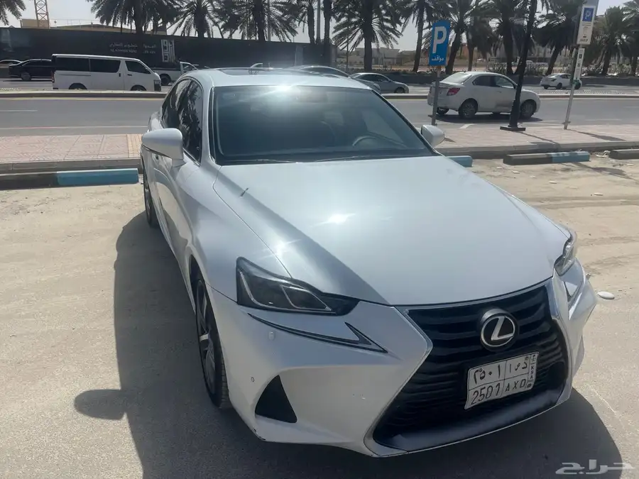 Lexus IS350 2018 79k km 1