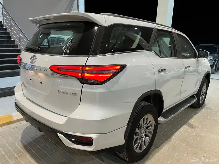 فور تشنر 2025 سعودي اعلى فئه vx 3