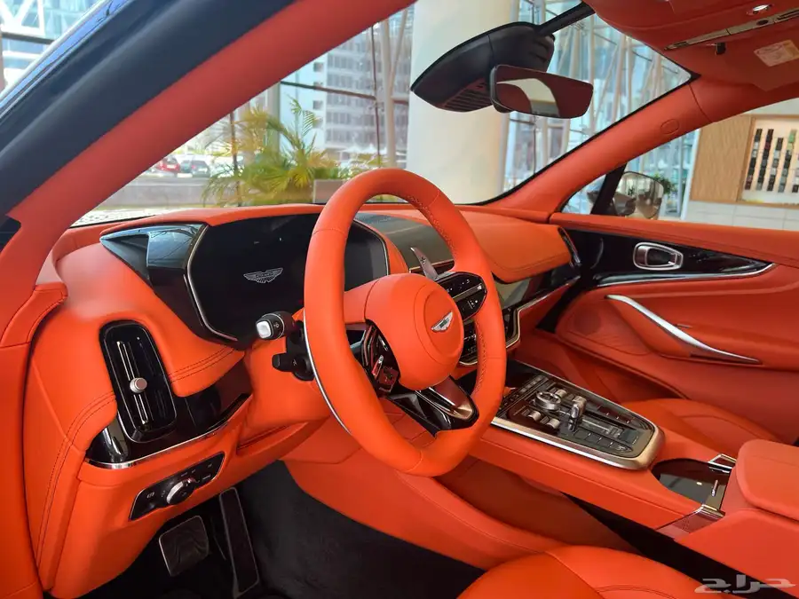 Aston Martin DBX 707 2025 15