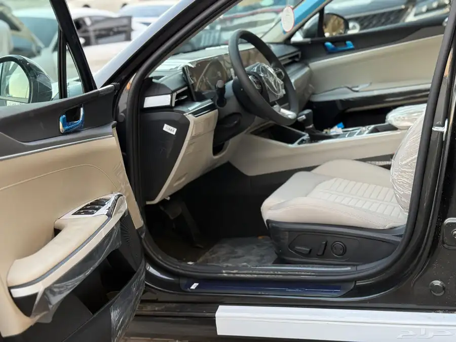 كيا K5 2025 ستاندر مطور عروض الكاش والتقسيط 8