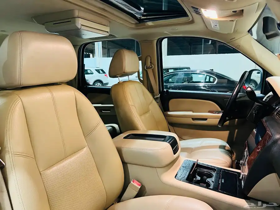 تاهو 2008 LTZ بحاله ممتازه 9