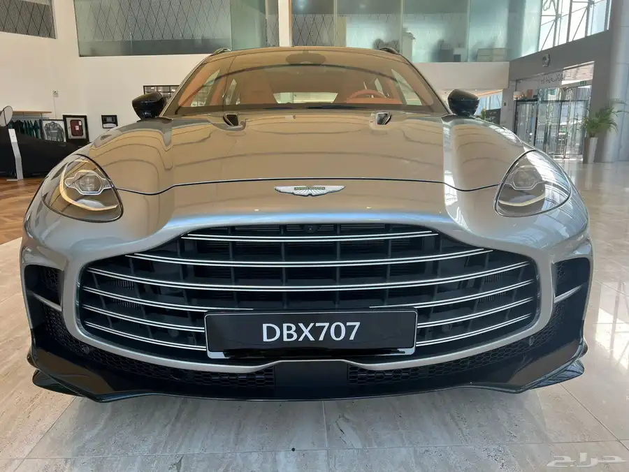 Aston Martin DBX 707 2025 1
