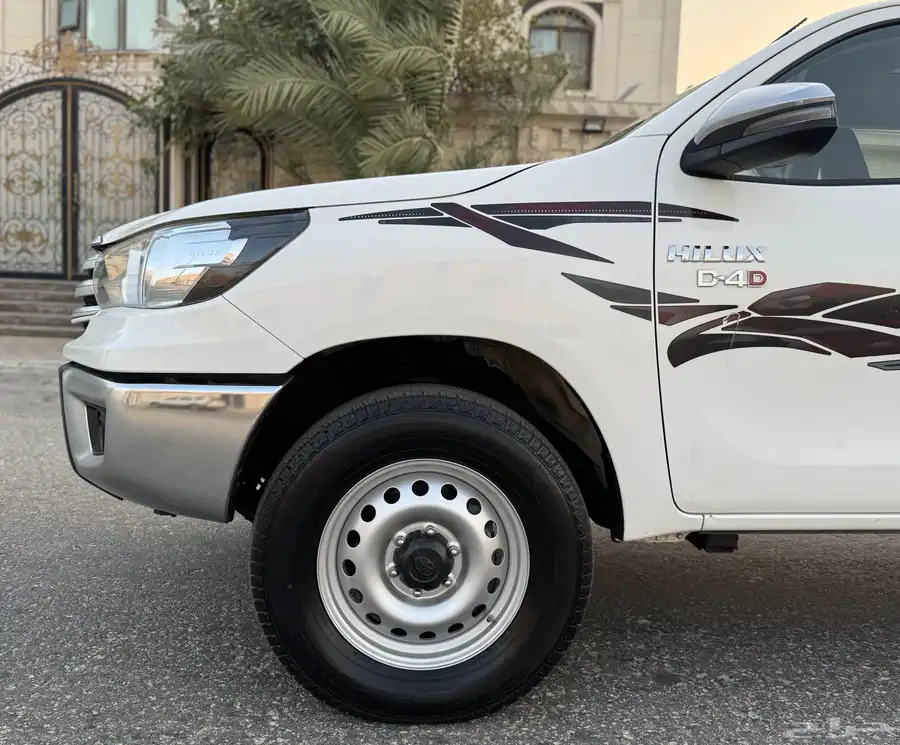 تويوتا هايلوكس 2022 دبل ديزل سعودي وكالة 0