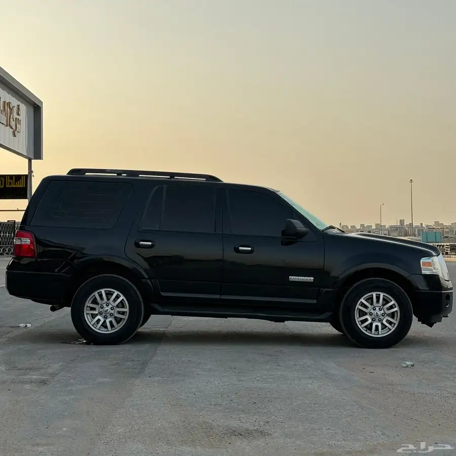 فورد اكسبديشن 2008 دبل قصير سعودي نص فل XLT 7