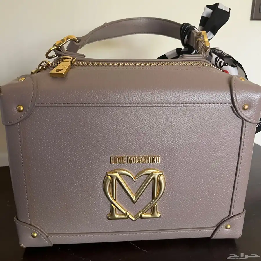 شنطة يد Love Moschino 2