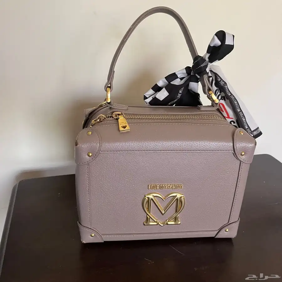 شنطة يد Love Moschino 0