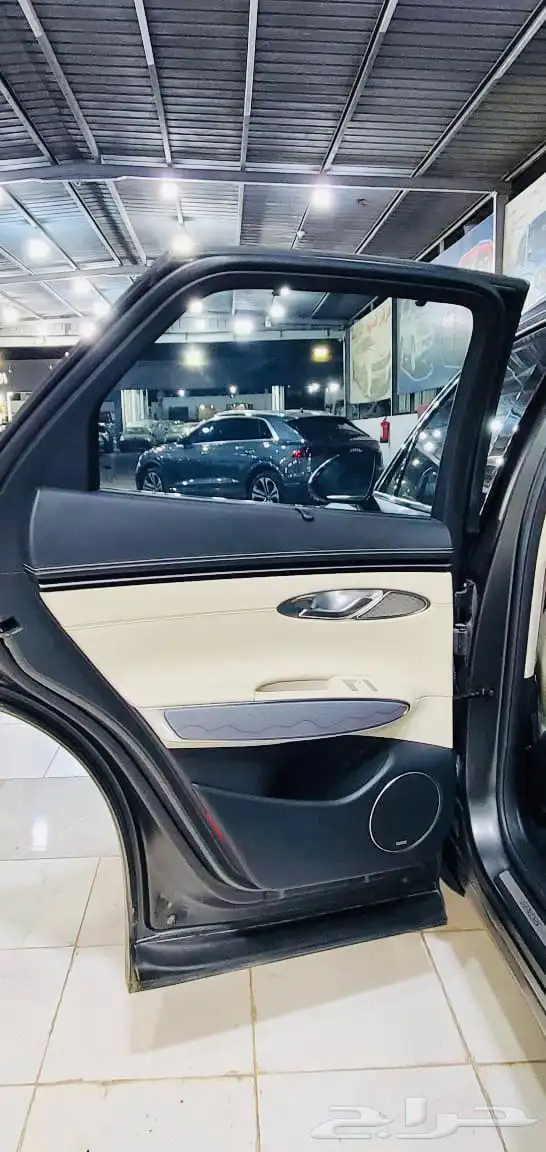 جنسس Gv70 بريمييوم 2024 ( بحالة الوكالة ) سعودي 5