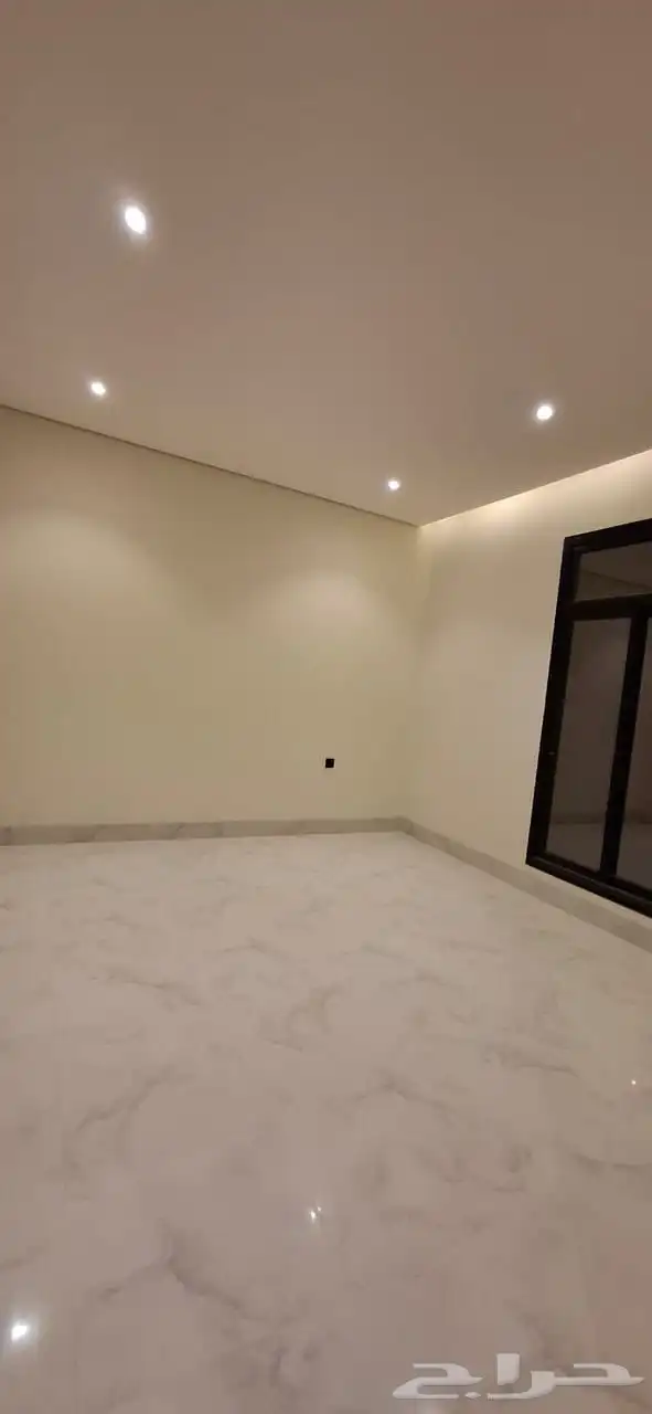للبيع ادوار علويه في مخطط غصون حي الجنادرية سعر مميز 0