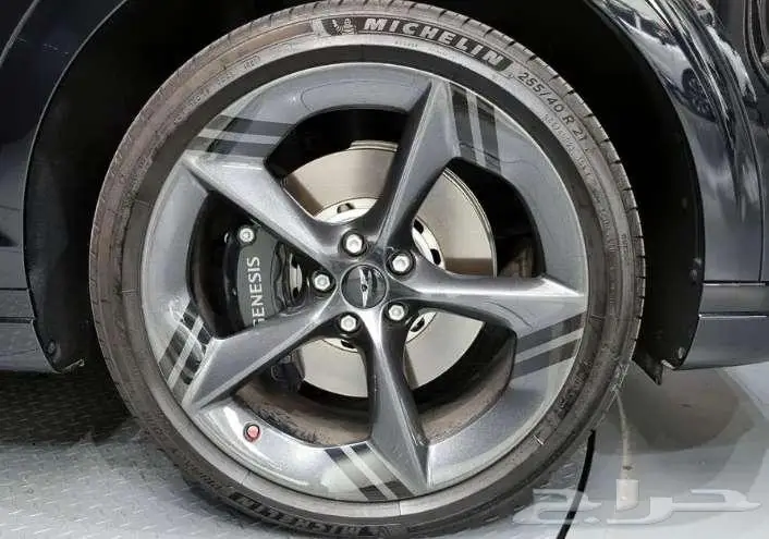 جينيسيس GV70 2025 4