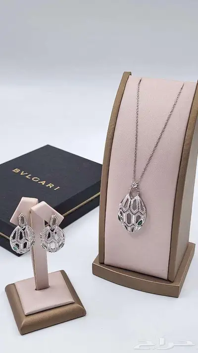 اكسسوارات هدايا نسائيه ماركات عالمية 26