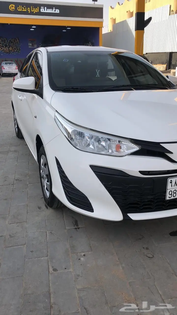يارس هاتشباك شبه جديده 1