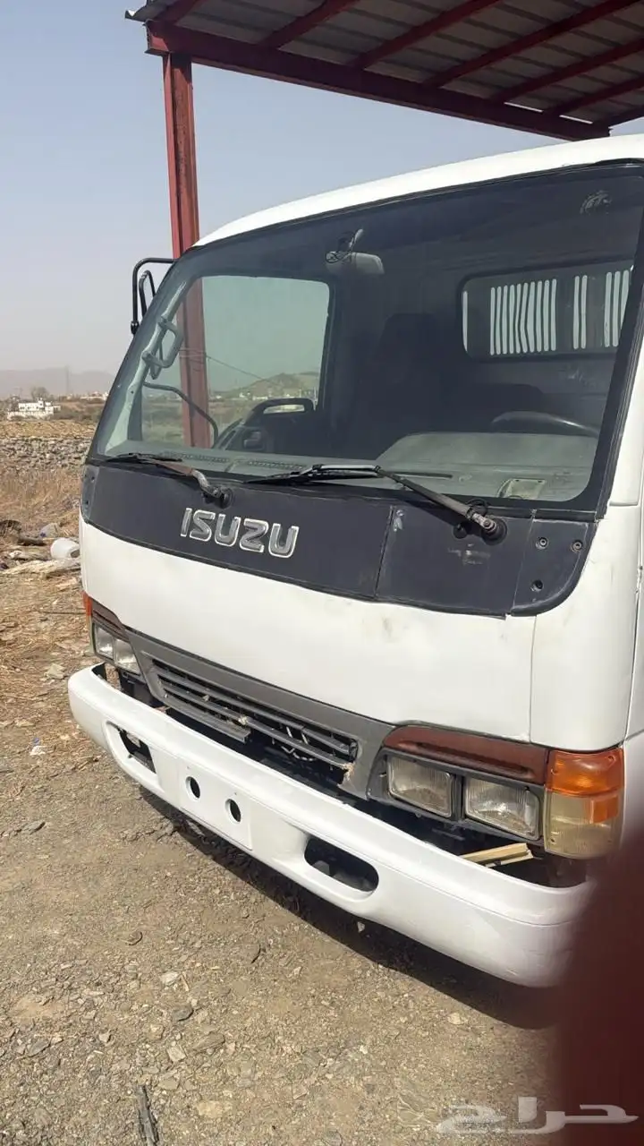 قلاب اسيزو مديل 2000 حمولة 5 طن 6