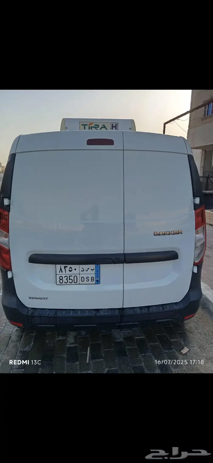 رينو دوكر فان 2021 مزودة بثلاجة 1