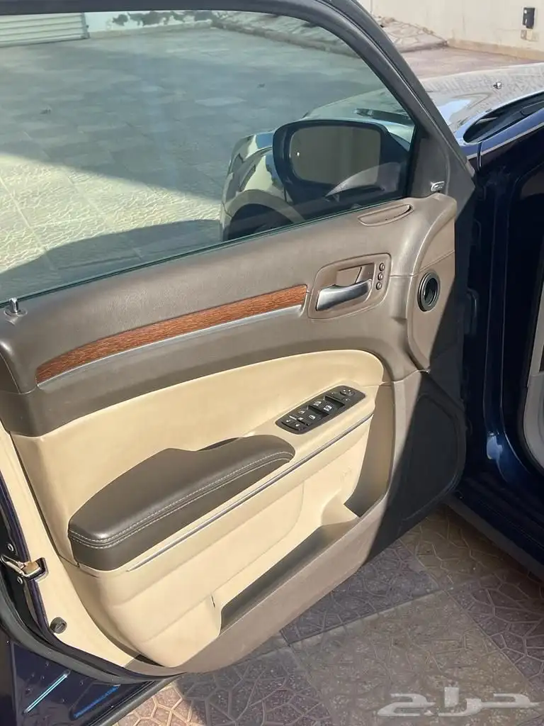 للبيع كرايزلر C300 فل كامل 2014 8