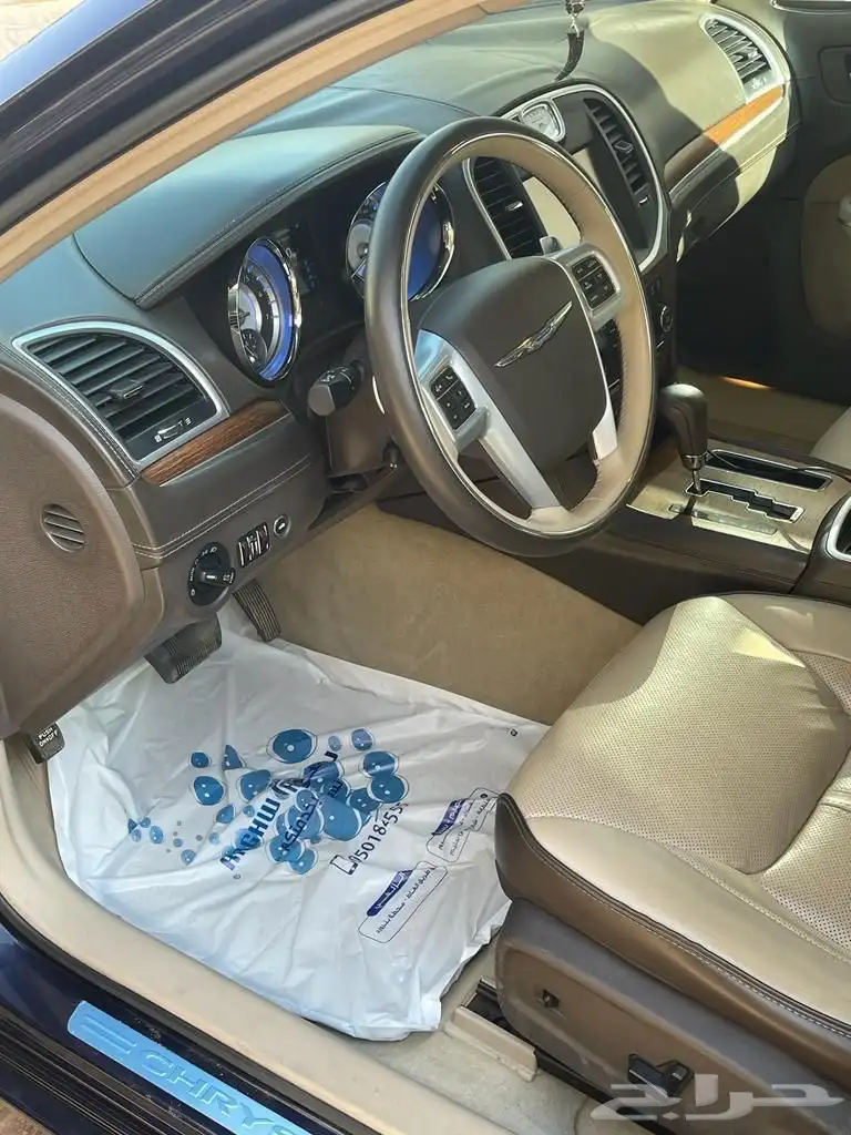 للبيع كرايزلر C300 فل كامل 2014 11