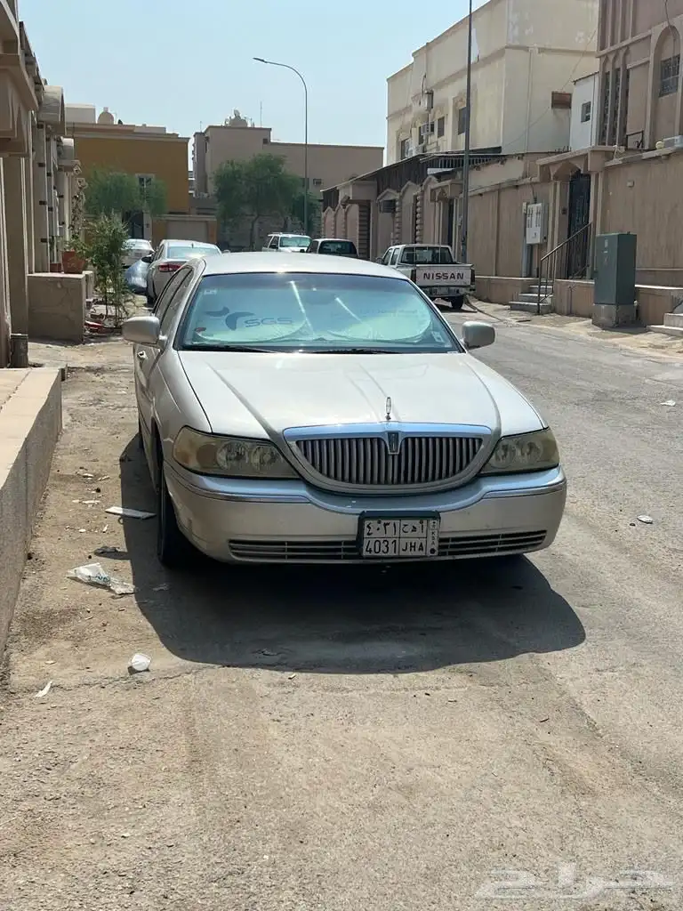 فورد لنكولن تاون كار 2003 4
