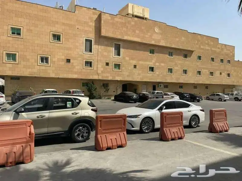 شقق فاخرة للايجار حى الملقا 3