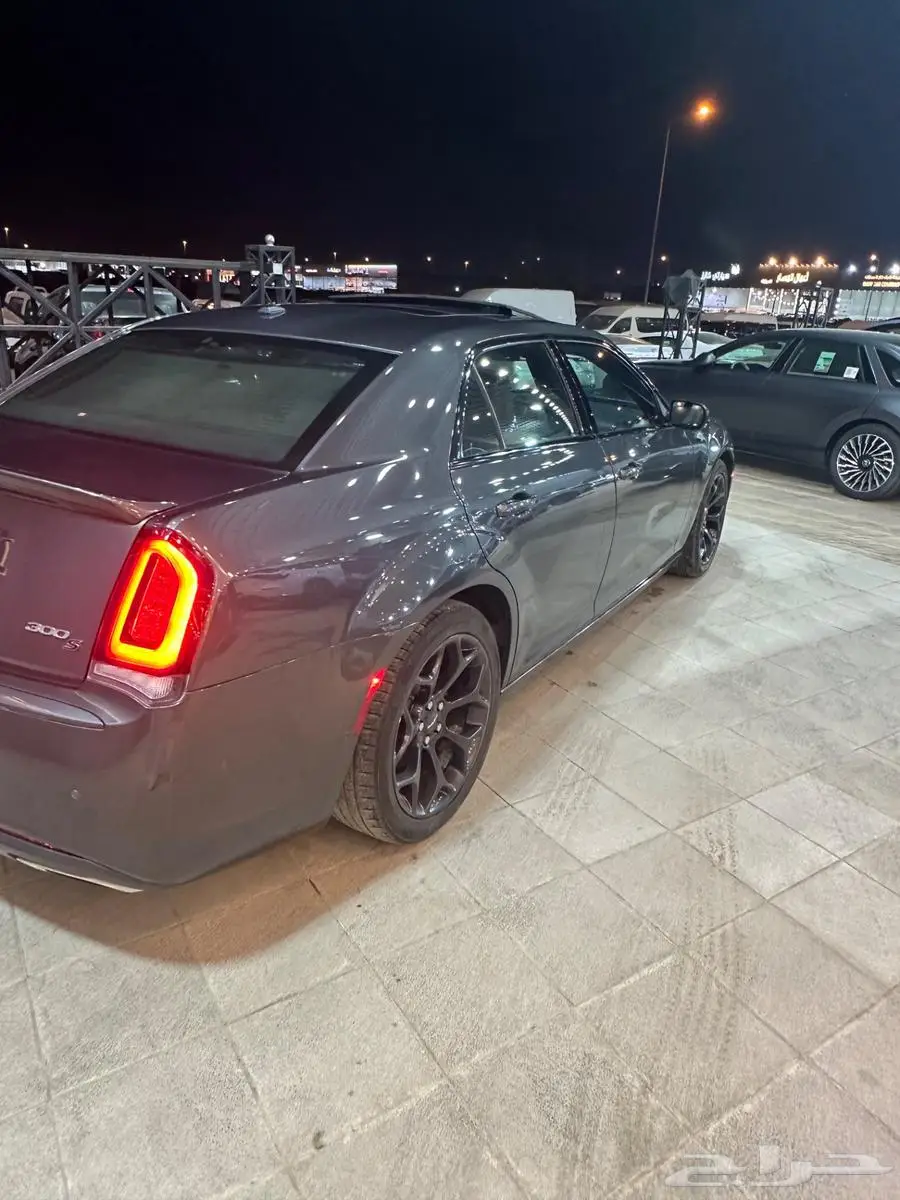 للبيع كرايسلر 300S V8 فل كامل موديل 2020 - نظافة وكالك 7