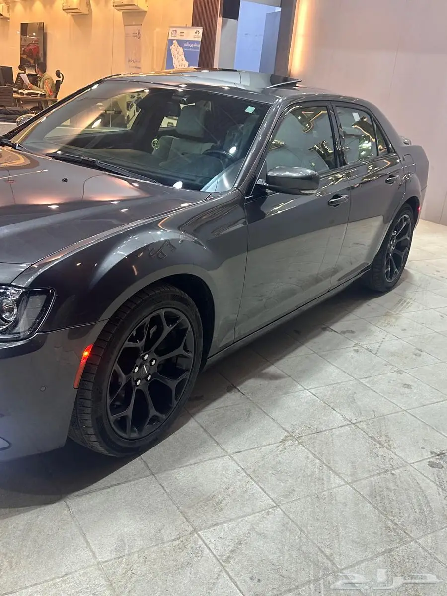 للبيع كرايسلر 300S V8 فل كامل موديل 2020 - نظافة وكالك 0