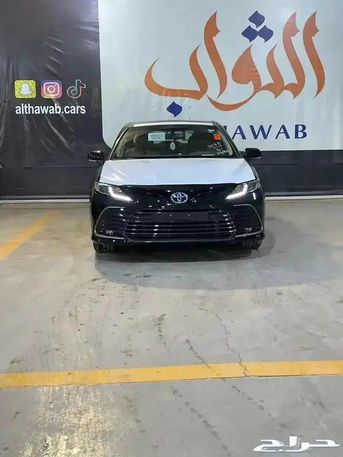 كامري هايبرد GLE 2024 فتحة سقف سعودي لدى الثواب 4