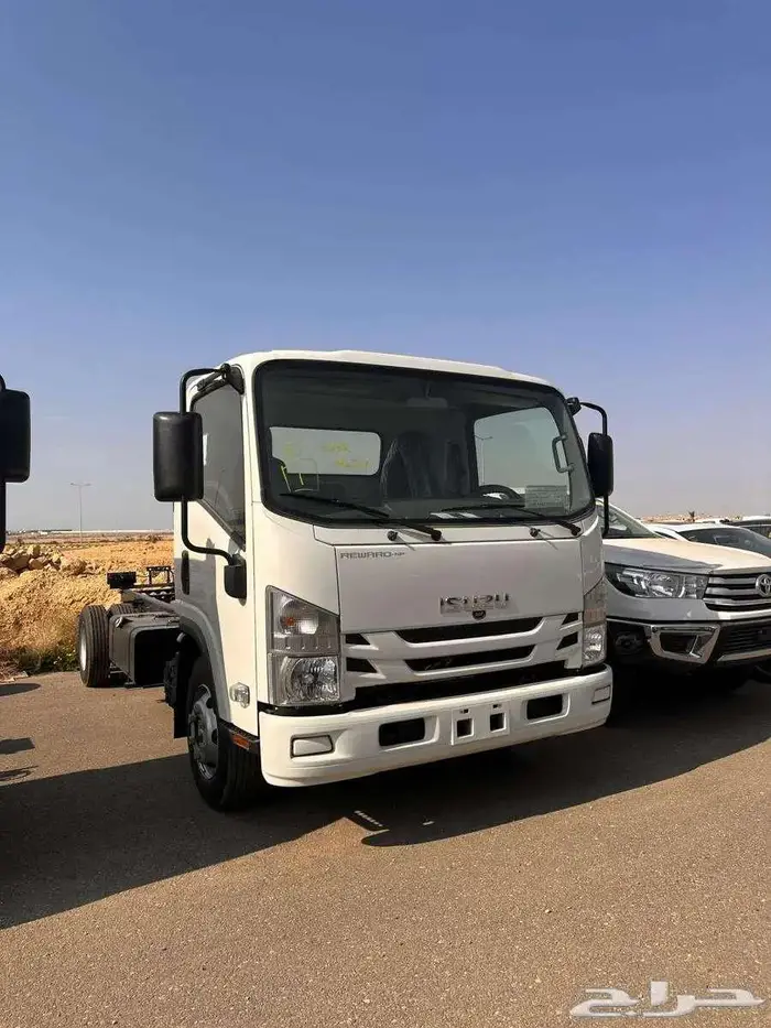 ايسوزو دينا 4 طن 2025 15