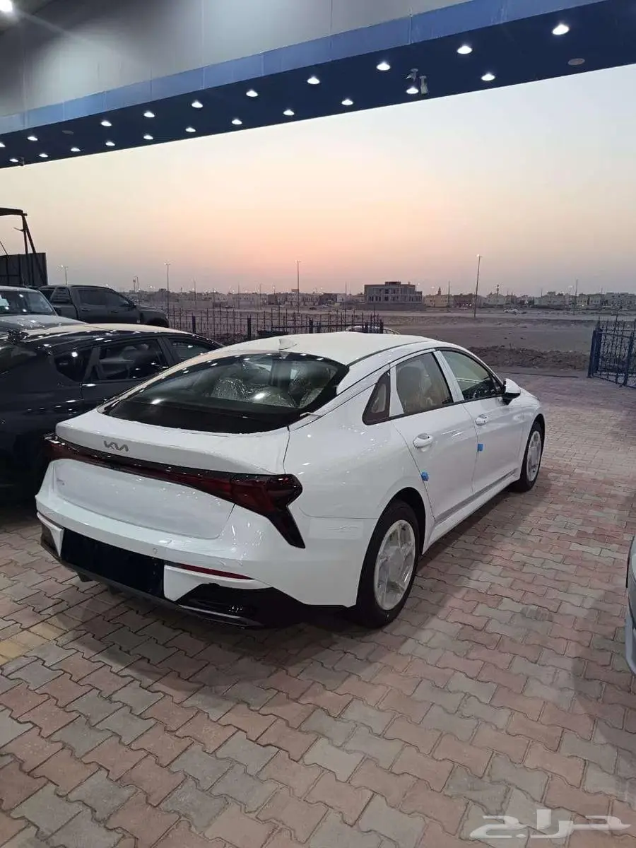 كيا K5 ستاندر مطور 2025 جديد (تشغيل عن بعد ) 12