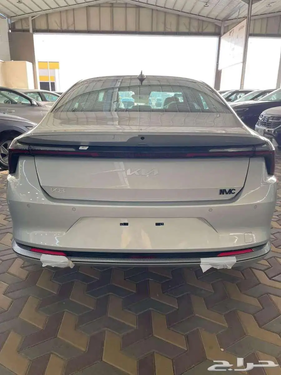 كيا k8 استاندر 2025 بسعر 147500 بالضريبه 1