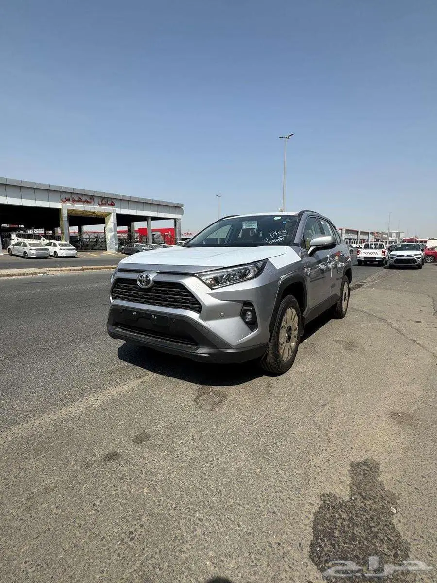 تويوتا راف فور فتحه 2000 cc فضى موديل 2025 1