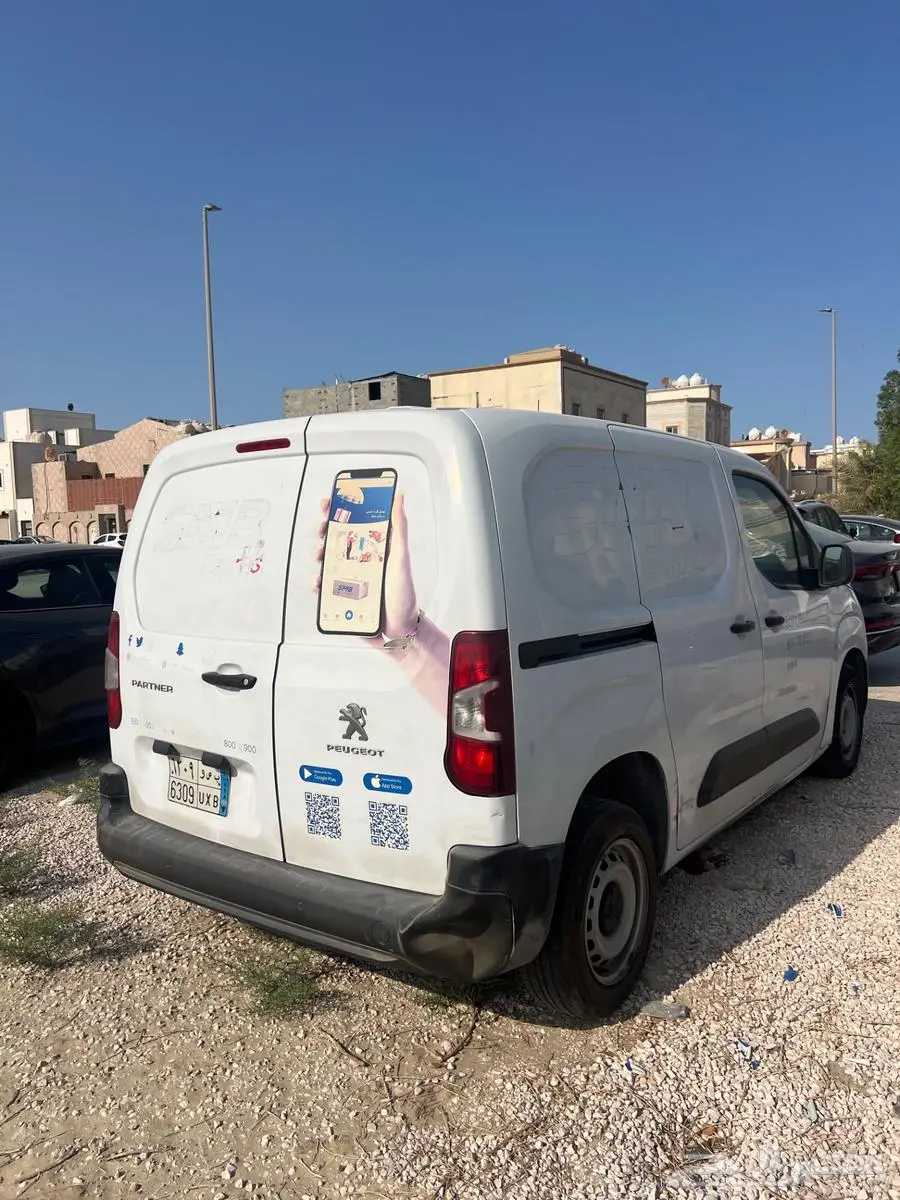 2023 بيجو بارتنر 3