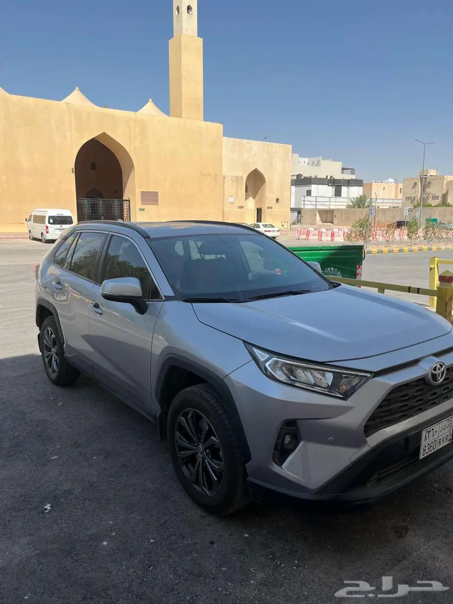 راف فور XLE بنزين نص فل 2025 للتنازل بدون مقابل بنك الراجحي 1