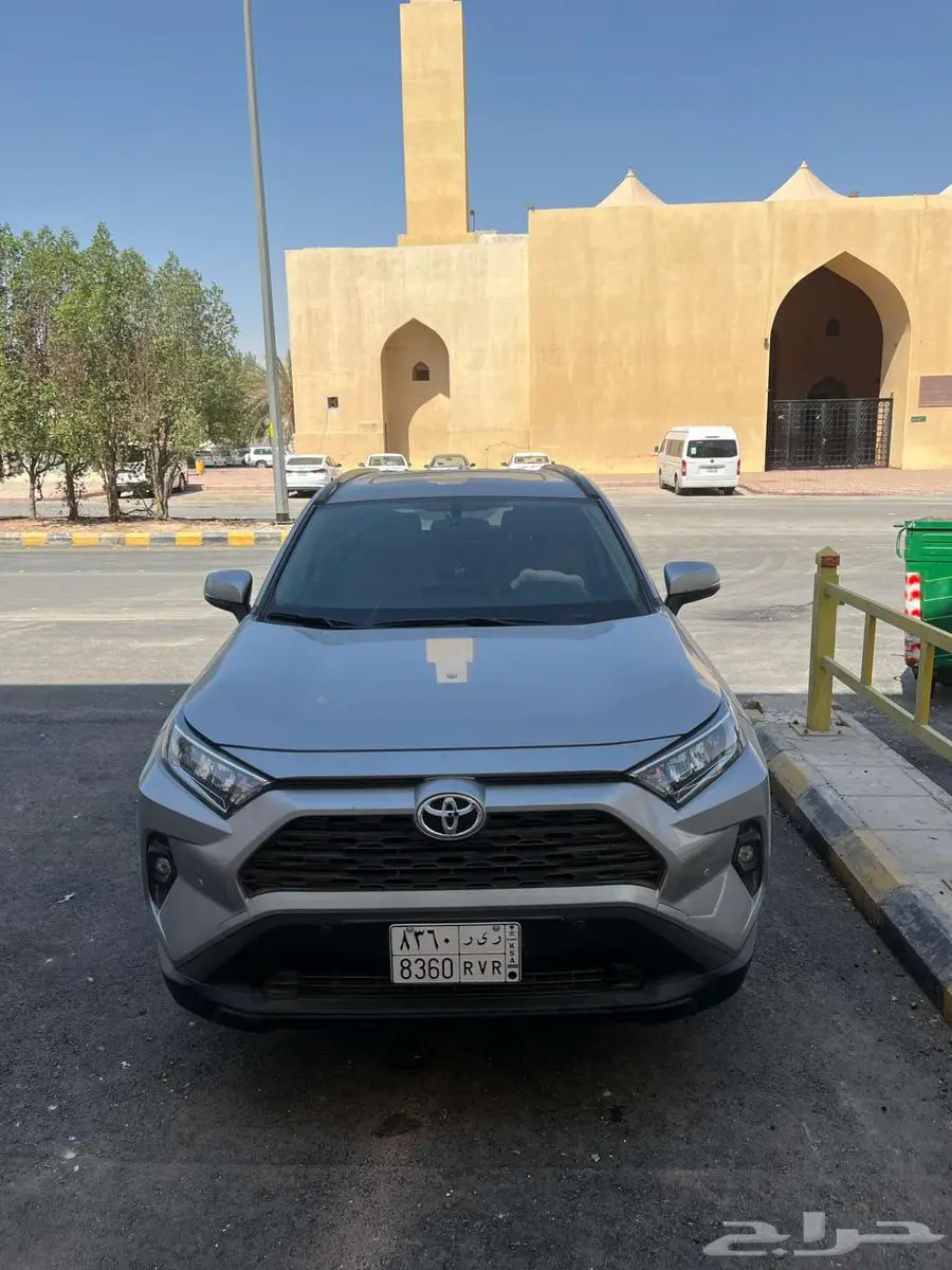راف فور XLE بنزين نص فل 2025 للتنازل بدون مقابل بنك الراجحي 3